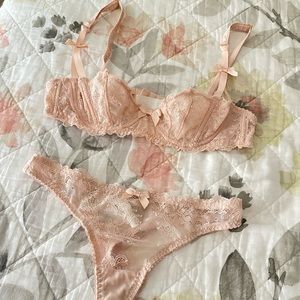 Romantic Pink Laced Lingerie Set